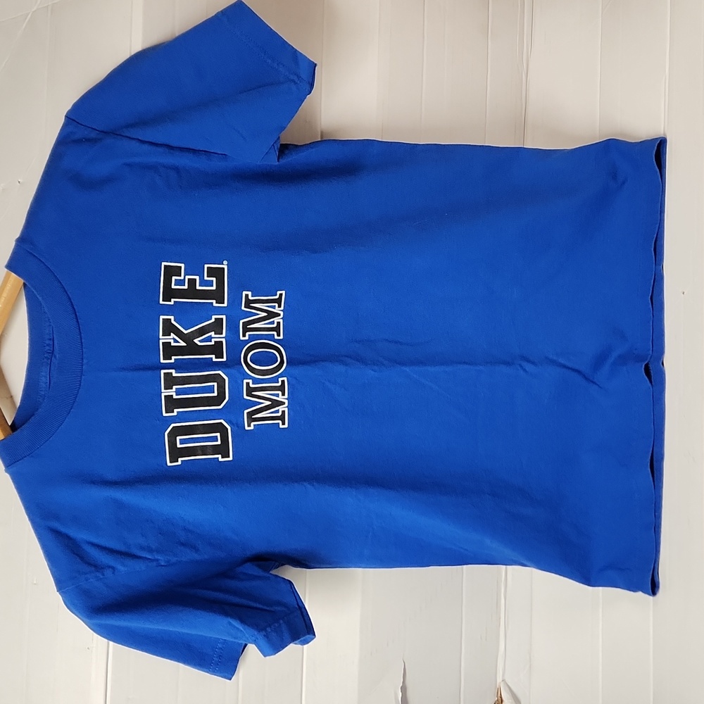 EUC TRT Classics Duke Mom Women's sz small 100% Cotton tshirt